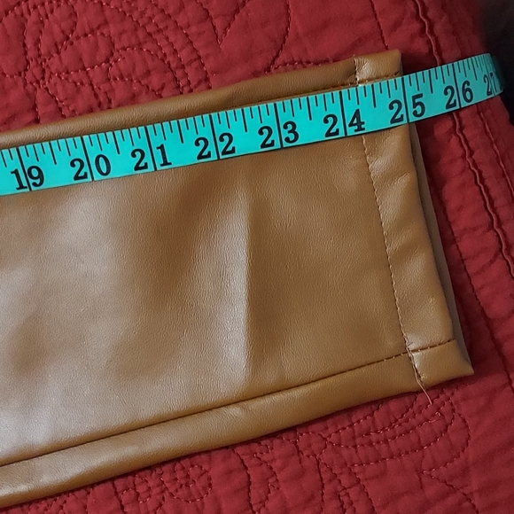 MOCHY Faux Leather - Picture 11 of 12